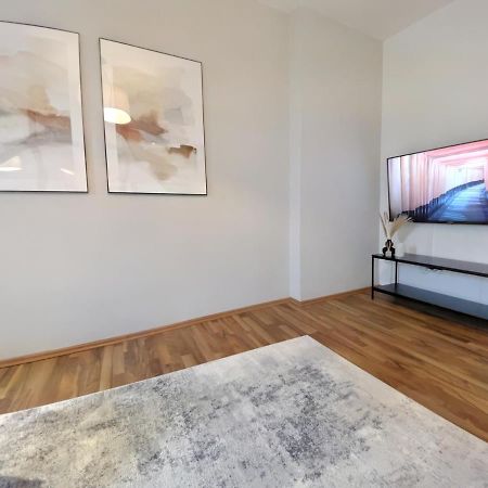 Milpau Recklinghausen1 - Modernes Und Zentrales Premium-Apartment Mit Queensize-Bett, Netflix, Nespresso, Smart-Tv Und Privatparkplatz 외부 사진