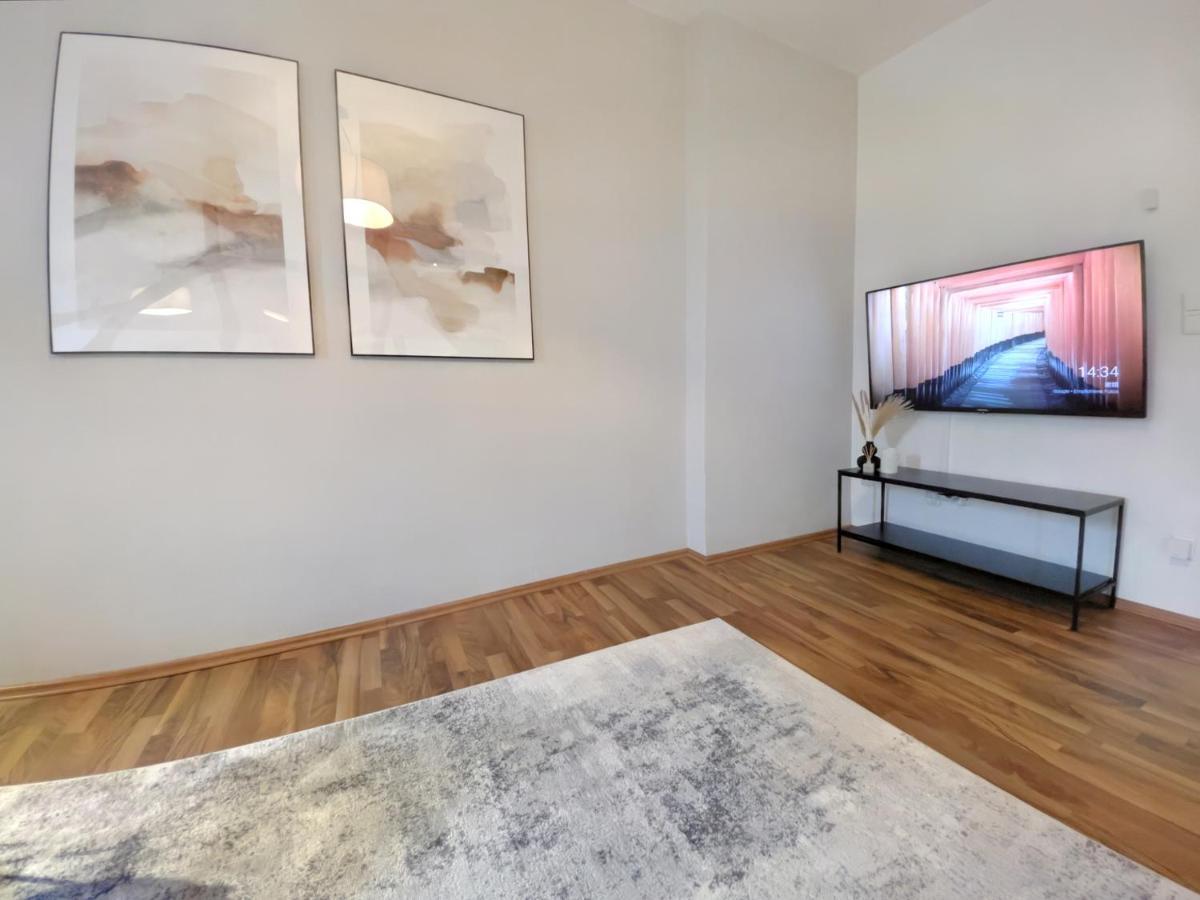 Milpau Recklinghausen1 - Modernes Und Zentrales Premium-Apartment Mit Queensize-Bett, Netflix, Nespresso, Smart-Tv Und Privatparkplatz 외부 사진